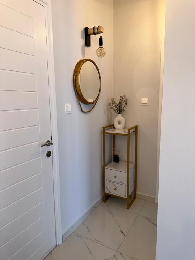 Sea View Apartment Near The Beach Paphos Kültér fotó